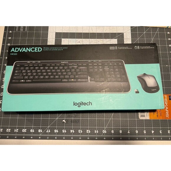Logitech MK520 Advanced Wireless Keyboard and Mouse Combo. - Picture 1 of 1